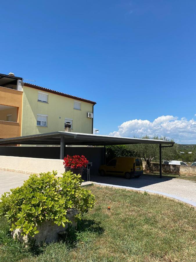 Guesthouse Casa Barbaro Rovinjsko Selo Eksteriør billede